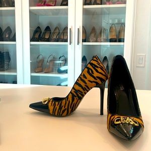 Michael Kors, Parker Tiger Print Calf Hair and Leather pump.